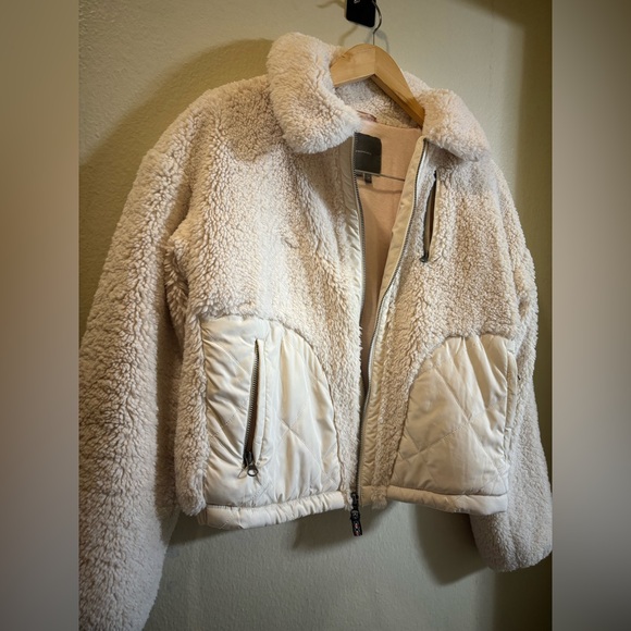 🚨SOLD🚨Anthropologie Women's Cream Sherpa Jacket - Picture 7 of 9